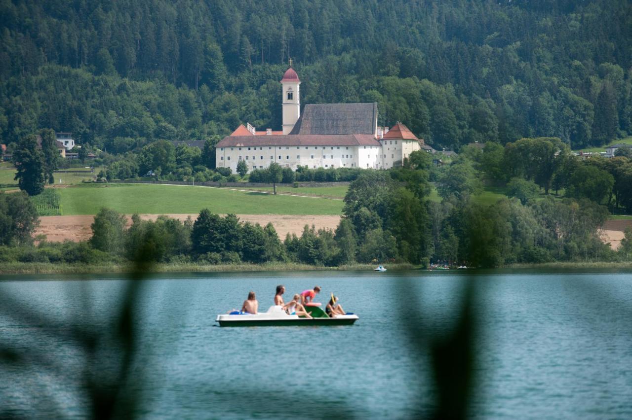 Hotel Seehof Sankt Georgen am Längsee Екстериор снимка