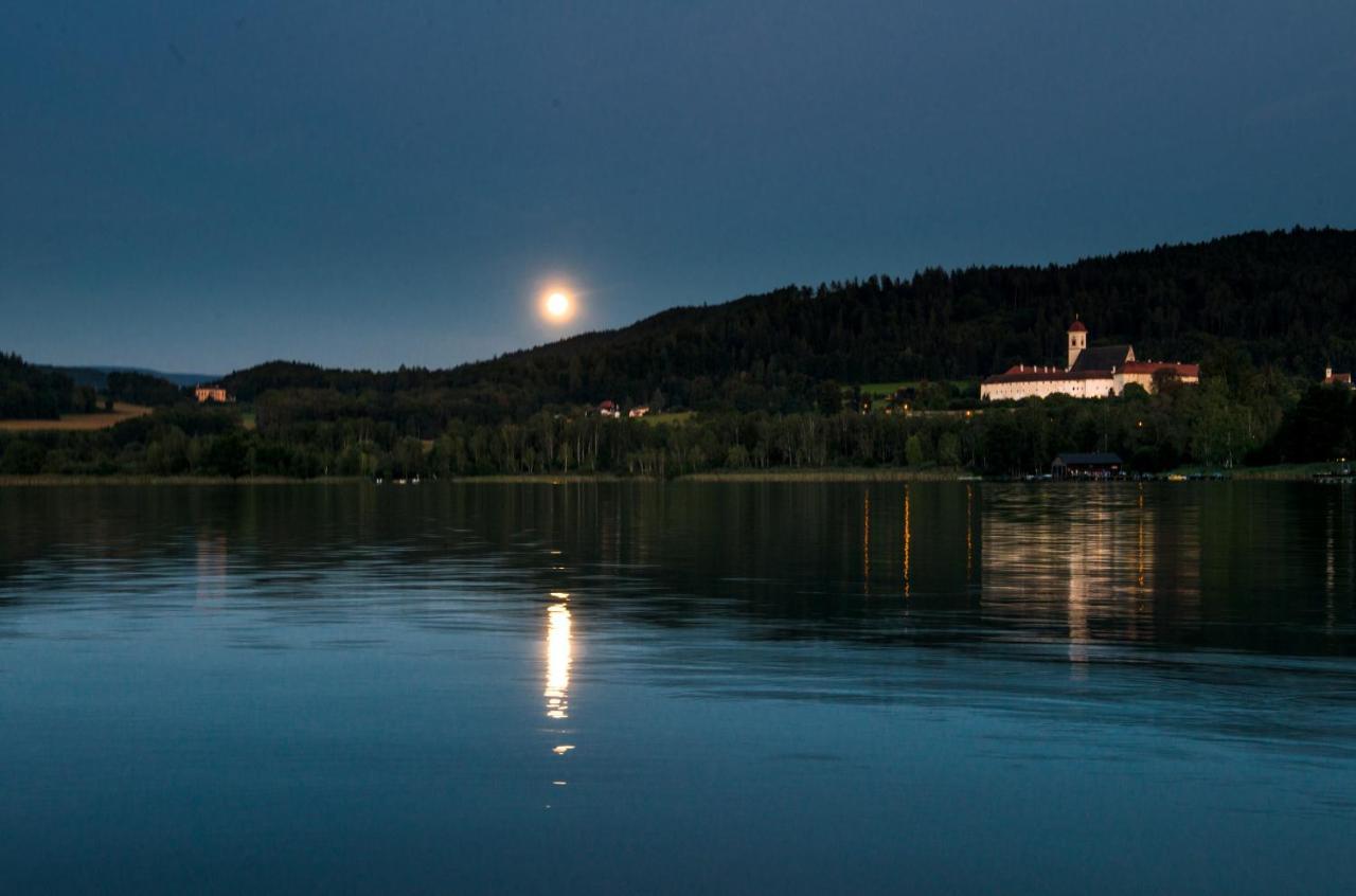 Hotel Seehof Sankt Georgen am Längsee Екстериор снимка