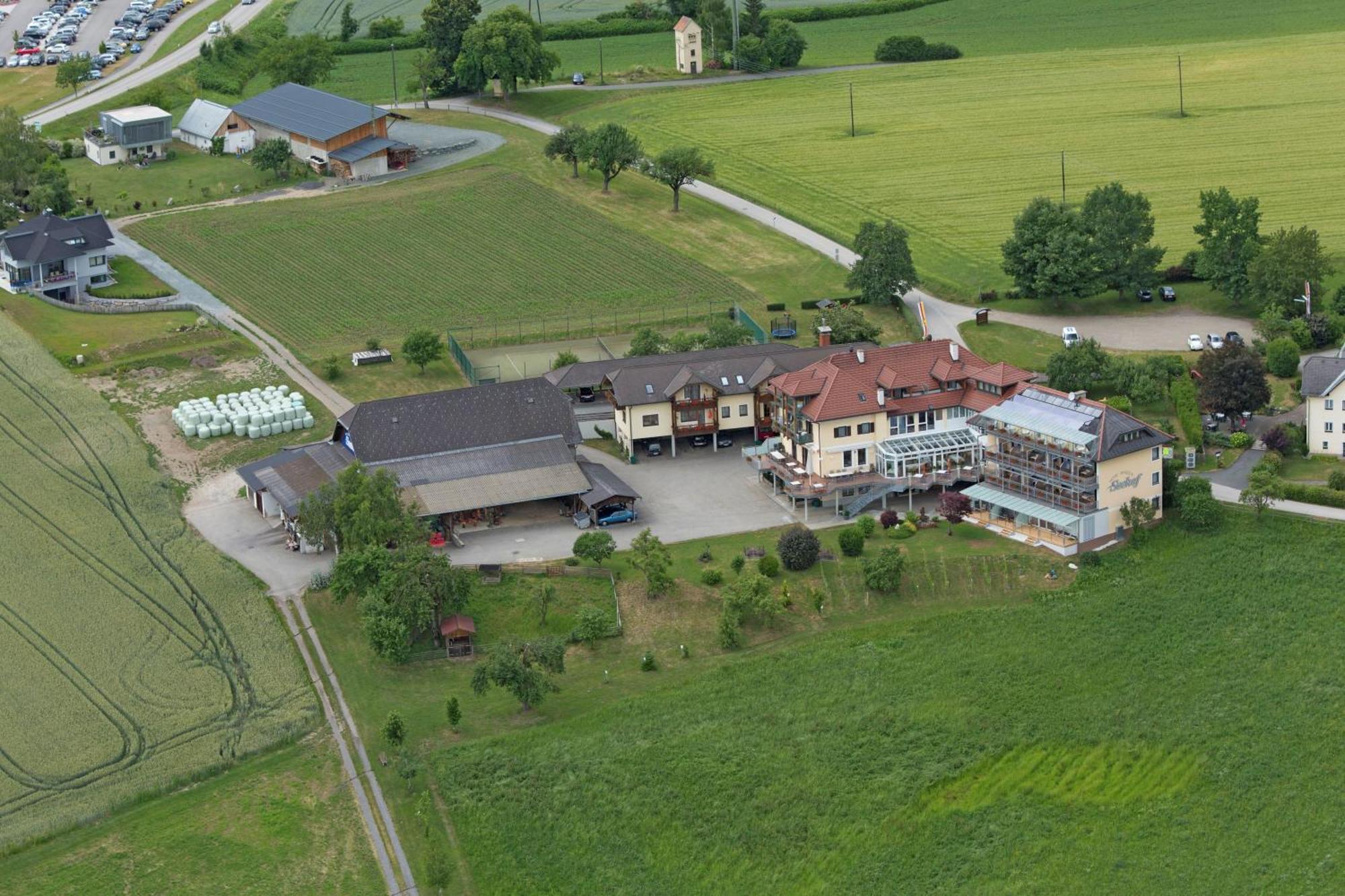 Hotel Seehof Sankt Georgen am Längsee Екстериор снимка